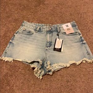 Denim Co Lightwash Denim Cut Off Shorts